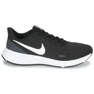 Nike – REVOLUTION 5 Noir / Blanc commentaire favorable 10