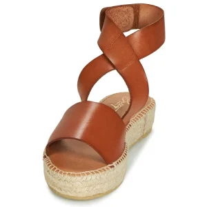 Betty London – EBALUIE Camel exclusivement disponibles 12